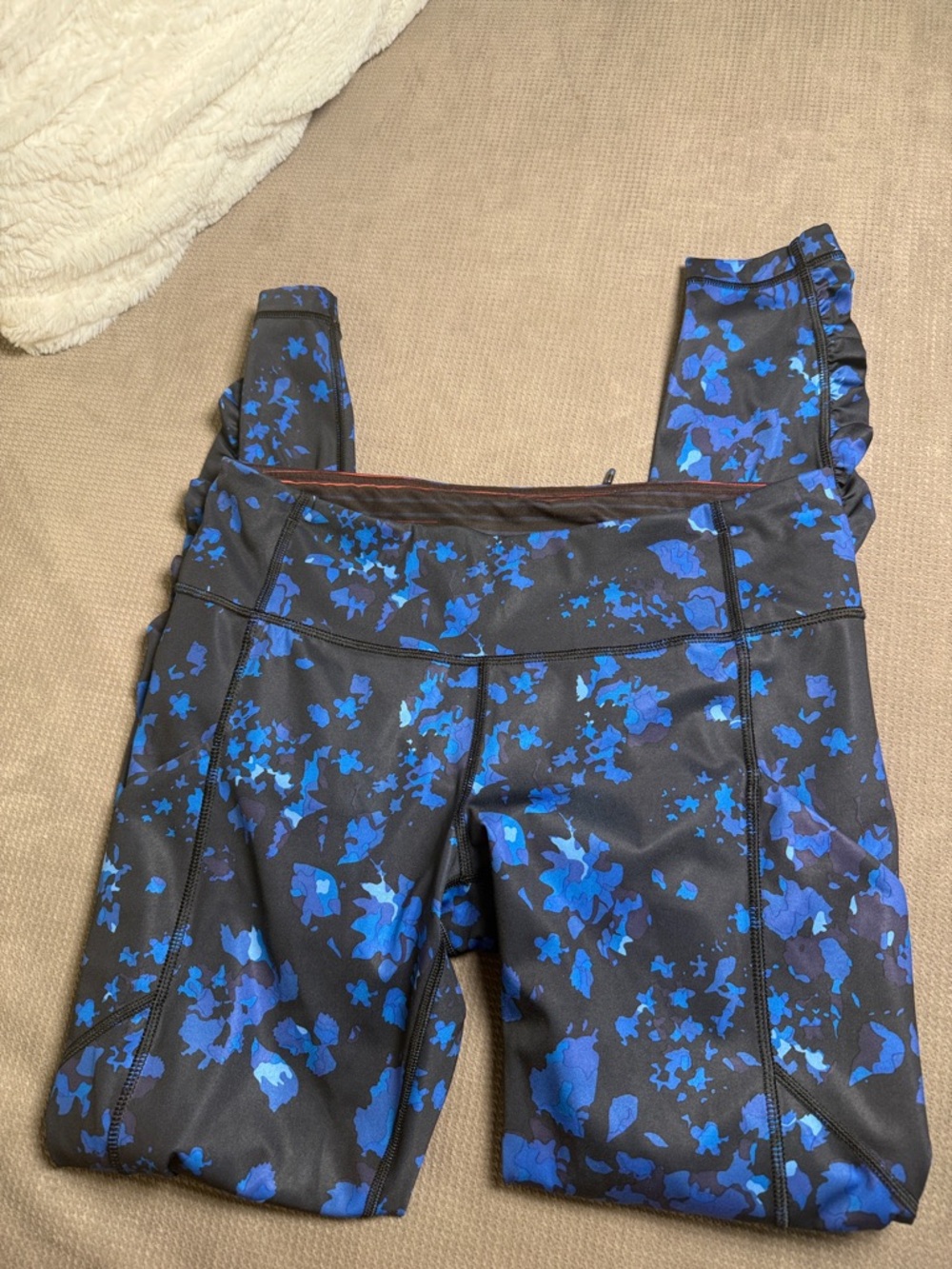 lululemon athletica Black Leggings with Blue Floral Print - Picture 5 of 6